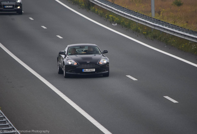 Aston Martin DB9