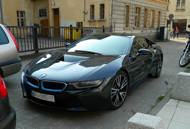 BMW i8