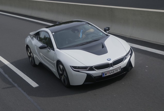 BMW i8