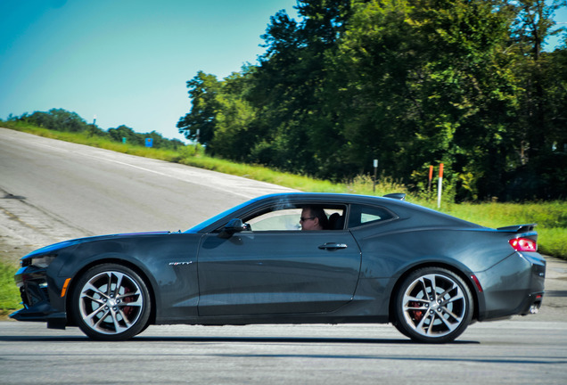 Chevrolet Camaro SS 2016 50th Anniversary