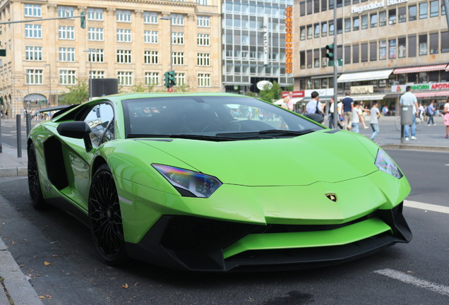 Lamborghini Aventador LP750-4 SuperVeloce