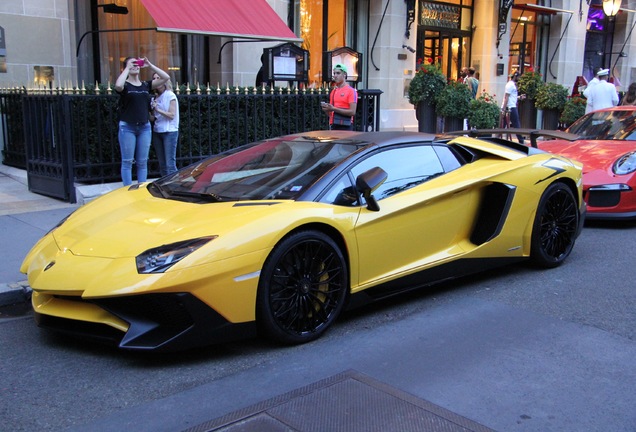 Lamborghini Aventador LP750-4 SuperVeloce Roadster