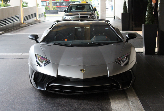 Lamborghini Aventador LP750-4 SuperVeloce Roadster