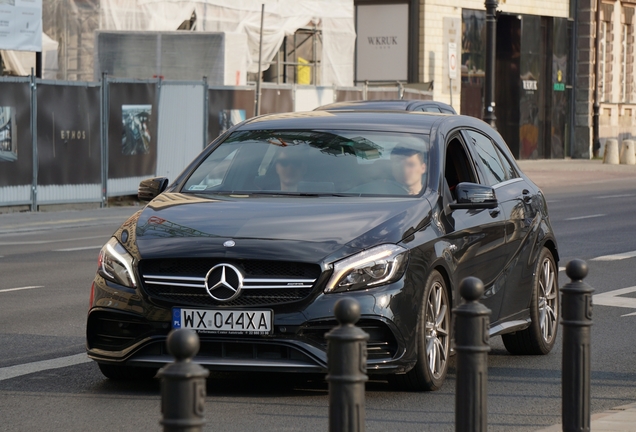 Mercedes-AMG A 45 W176 2015