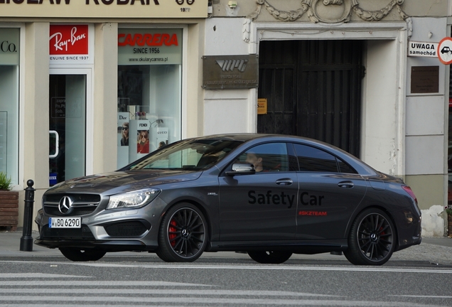 Mercedes-Benz CLA 45 AMG C117