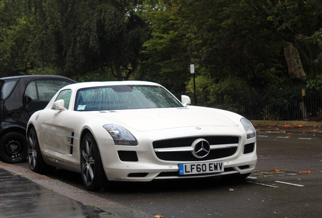 Mercedes-Benz SLS AMG