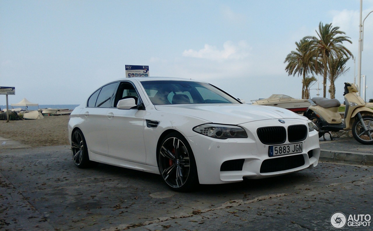 BMW M5 F10 2011