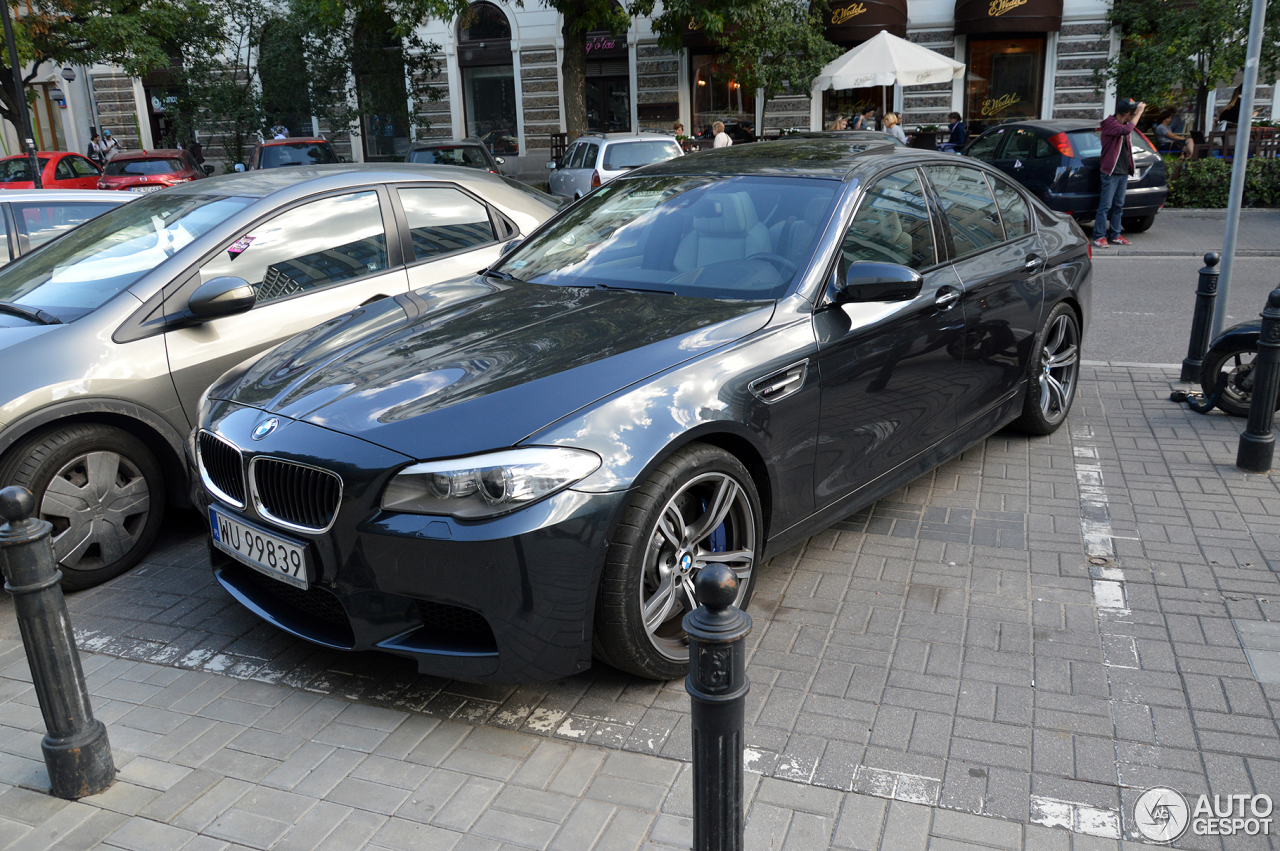 BMW M5 F10 2011