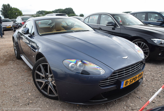 Aston Martin V8 Vantage S