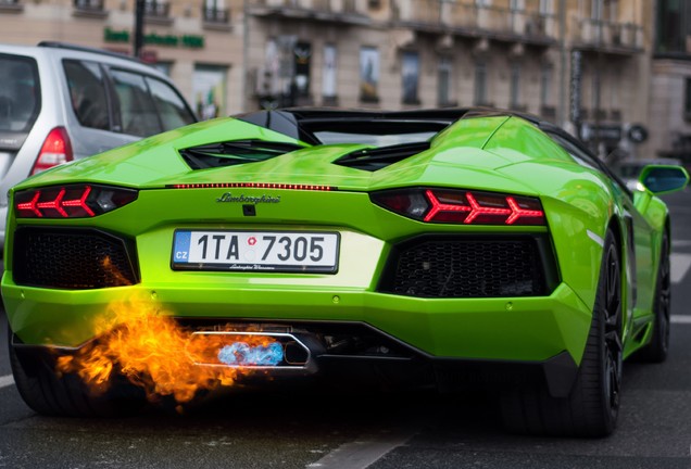 Lamborghini Aventador LP700-4 Roadster