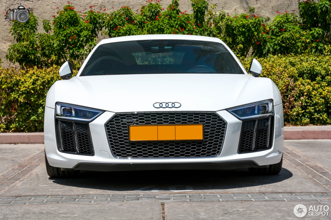 Audi R8 V10 Plus 2015