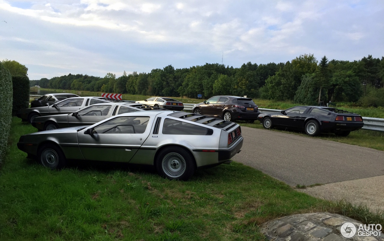 DeLorean DMC-12