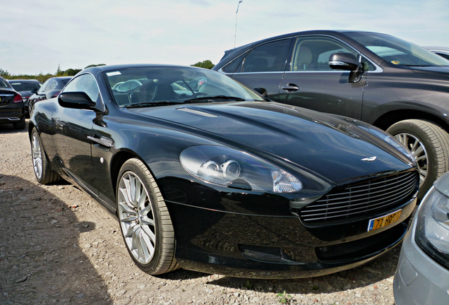 Aston Martin DB9