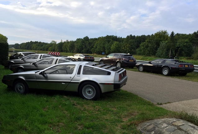 DeLorean DMC-12