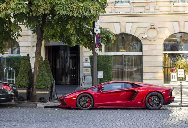 Lamborghini Aventador LP700-4