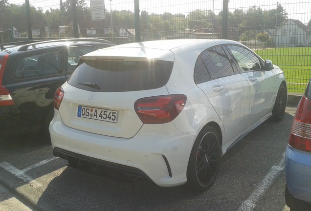 Mercedes-AMG A 45 W176 2015