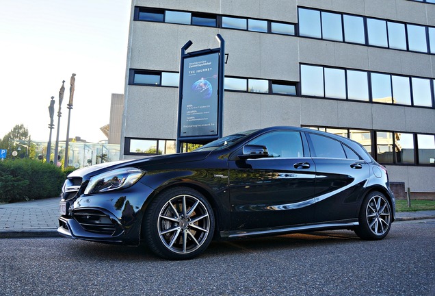 Mercedes-AMG A 45 W176 2015