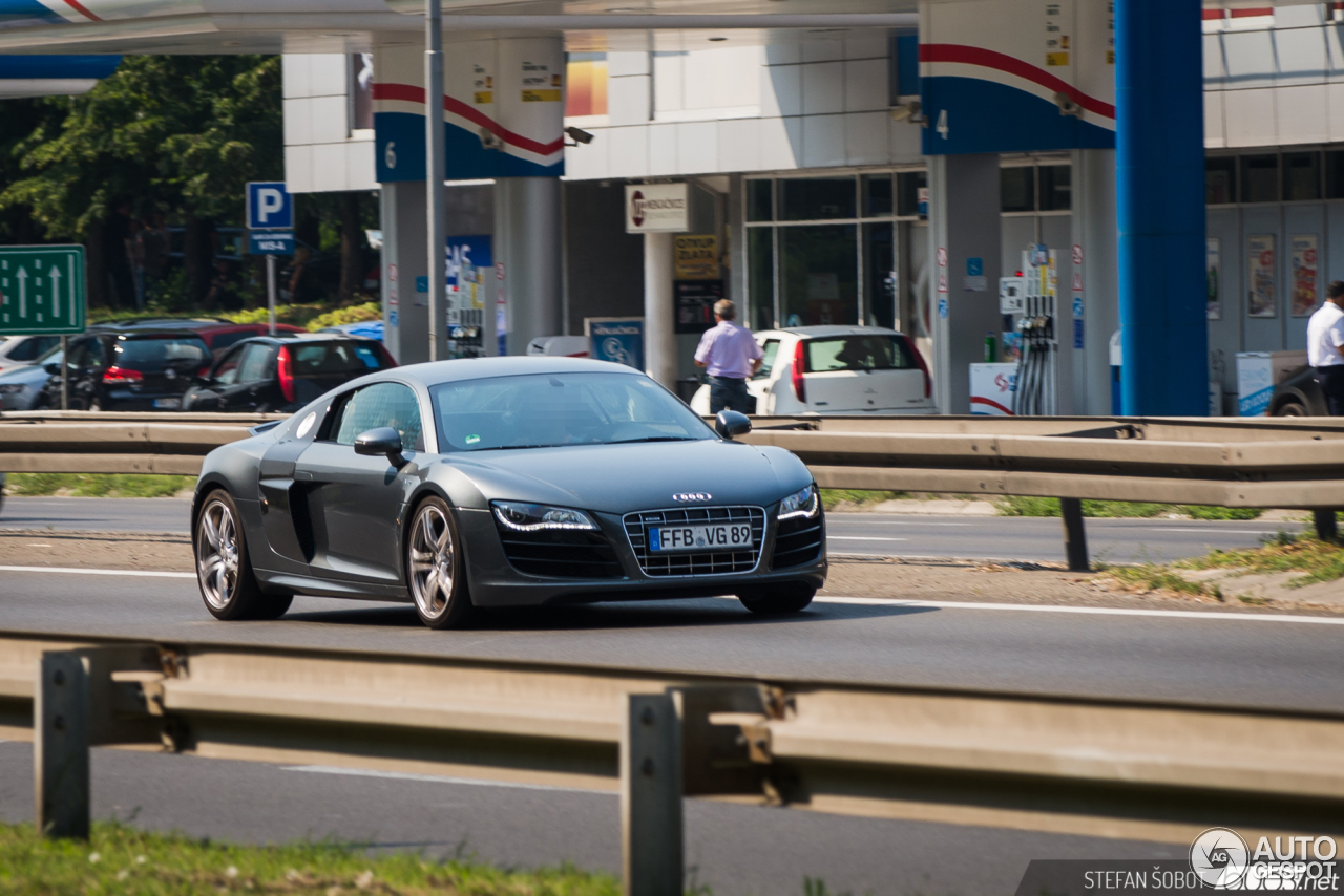 Audi R8 V10