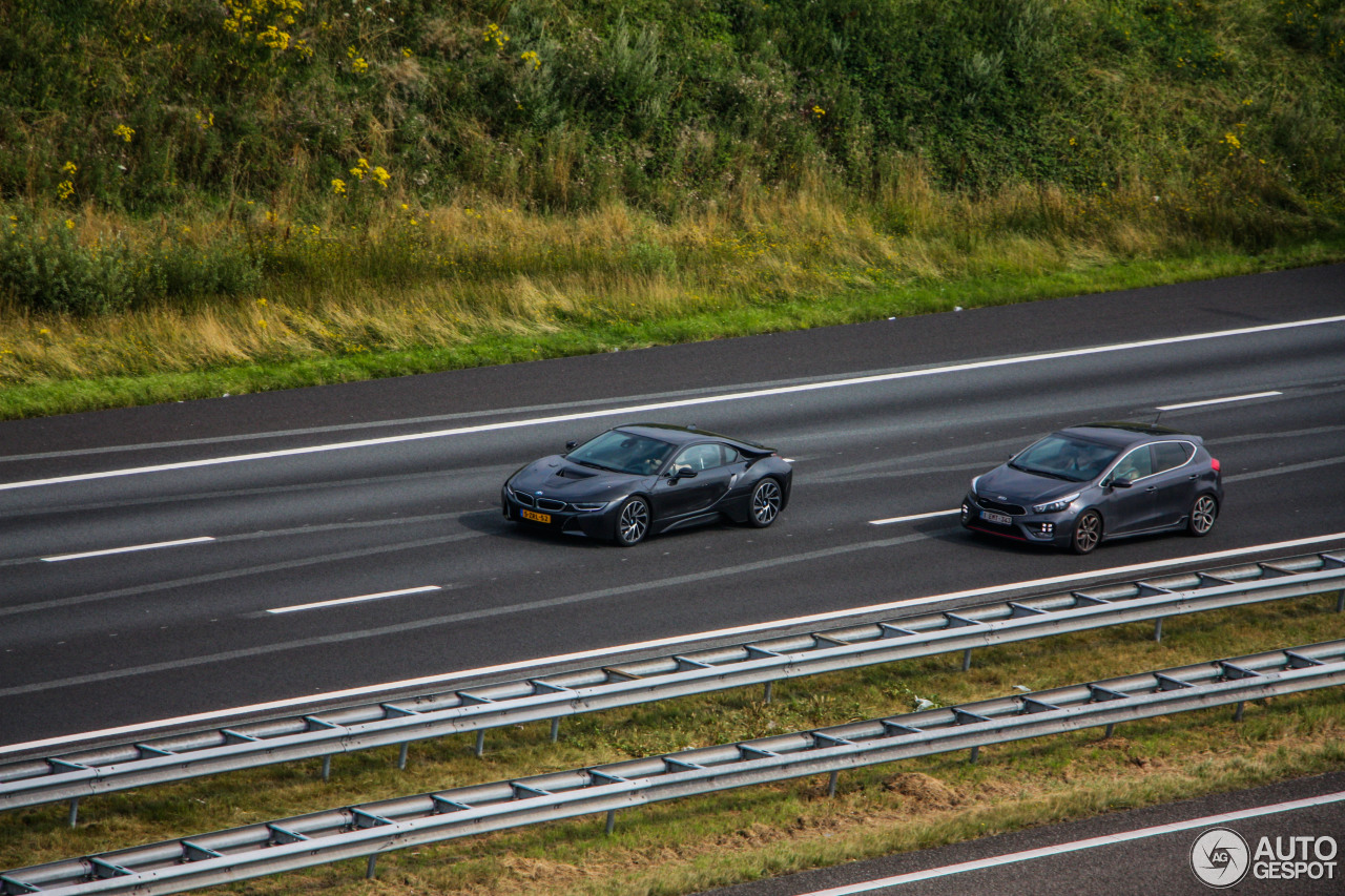 BMW i8