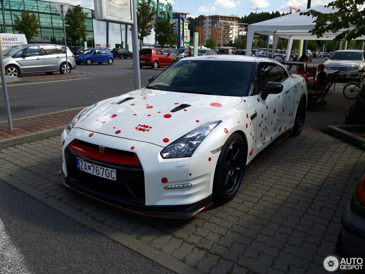 Nissan GT-R 2012