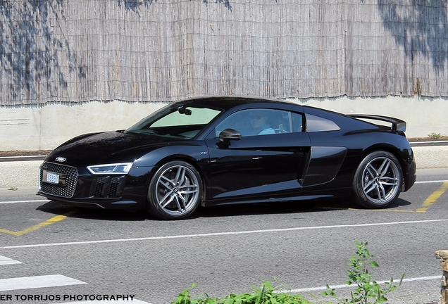 Audi R8 V10 Plus 2015