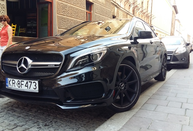 Mercedes-Benz GLA 45 AMG X156