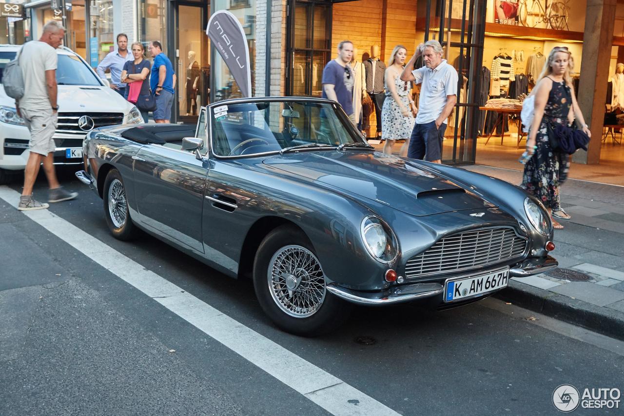 Aston Martin DB6 Volante