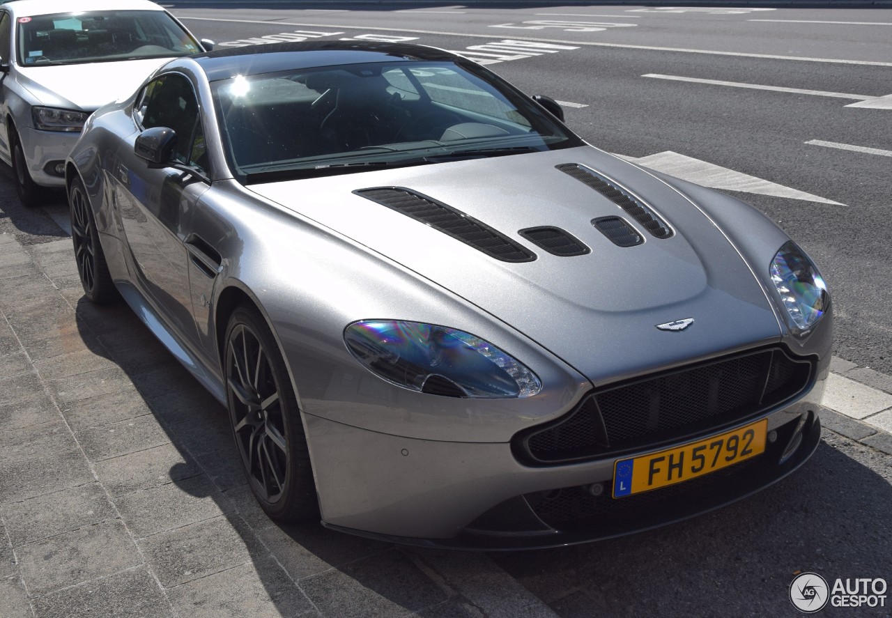 Aston Martin V12 Vantage S