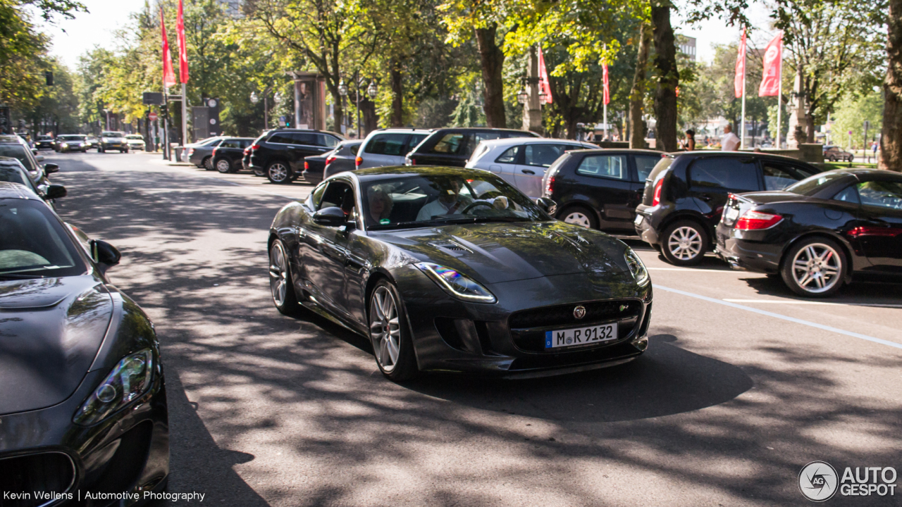 Jaguar F-TYPE R AWD Coupé