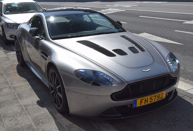 Aston Martin V12 Vantage S