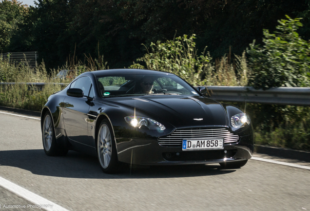 Aston Martin V8 Vantage