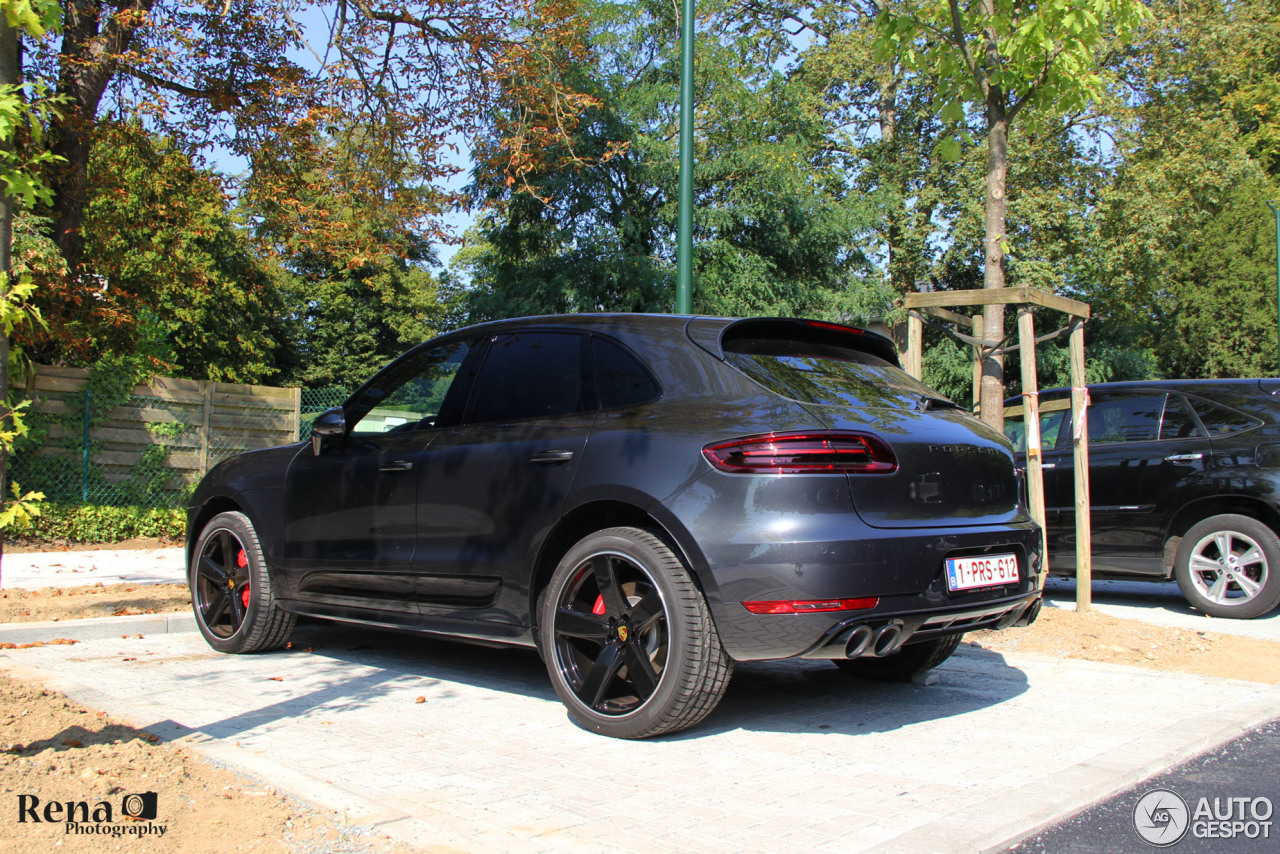 Porsche 95B Macan Turbo