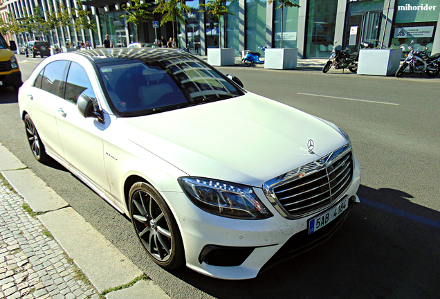 Mercedes-Benz S 63 AMG V222