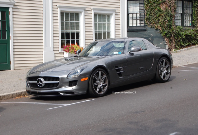 Mercedes-Benz SLS AMG