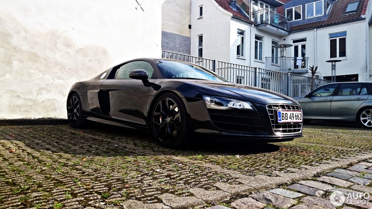 Audi R8 V10