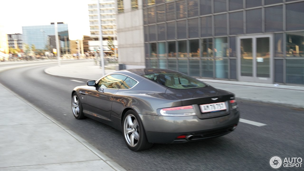 Aston Martin DB9