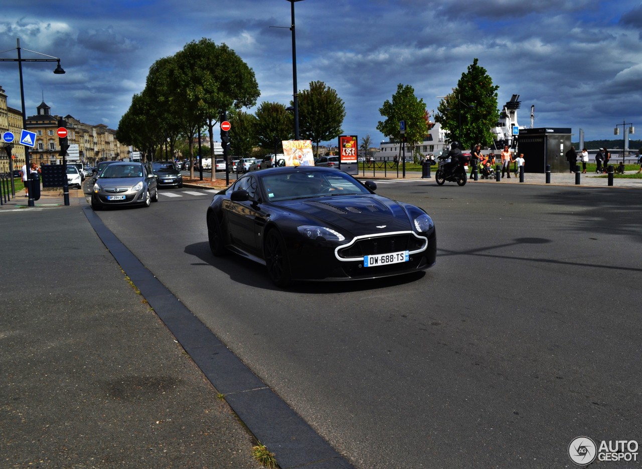 Aston Martin V12 Vantage S