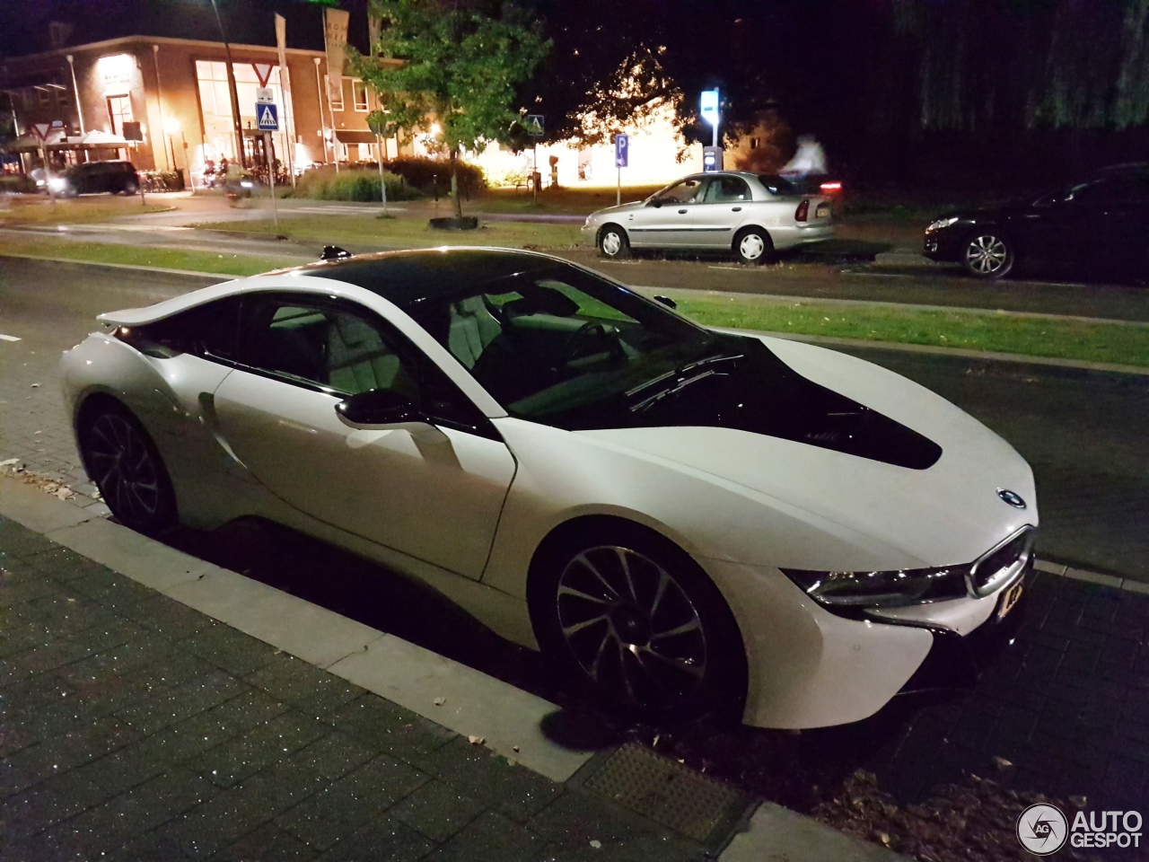 BMW i8