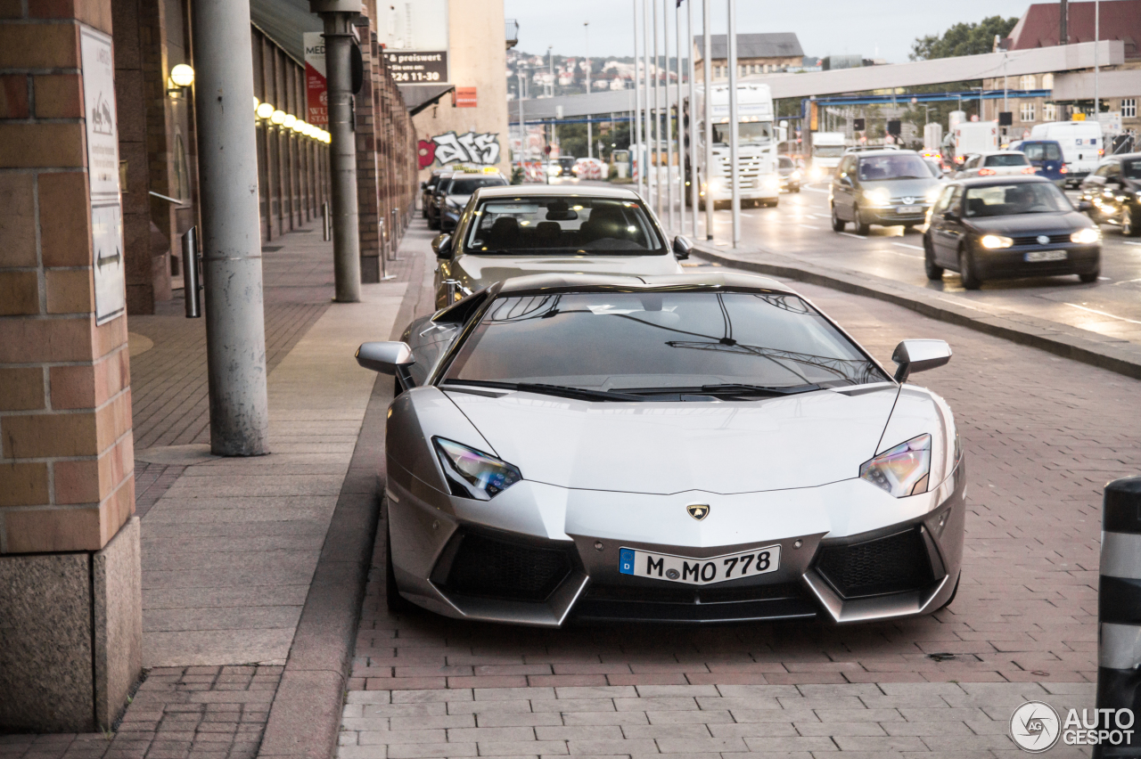 Lamborghini Aventador LP700-4 Roadster