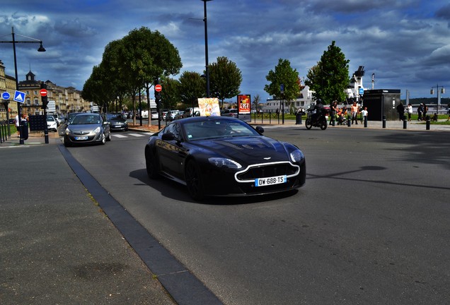 Aston Martin V12 Vantage S