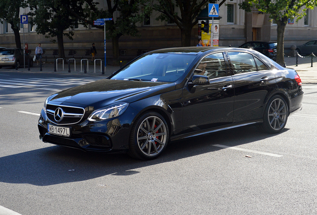 Mercedes-Benz E 63 AMG S W212