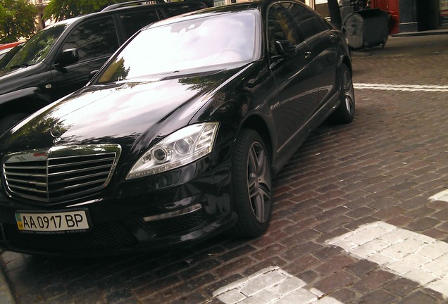 Mercedes-Benz S 63 AMG W221 2010