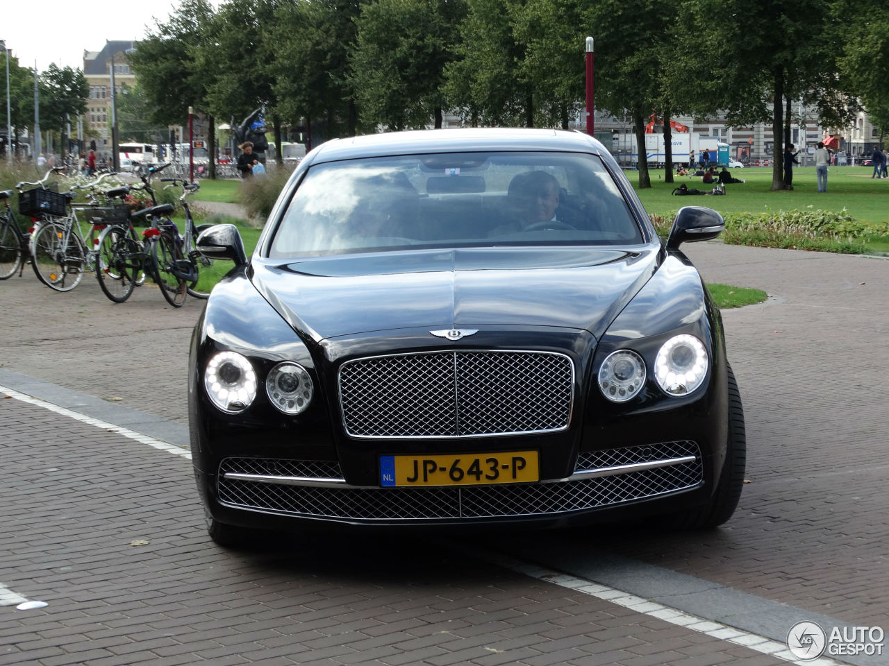 Bentley Flying Spur W12