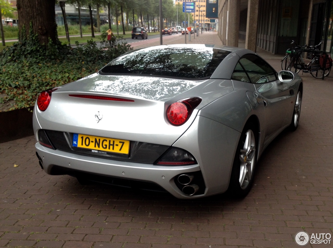 Ferrari California