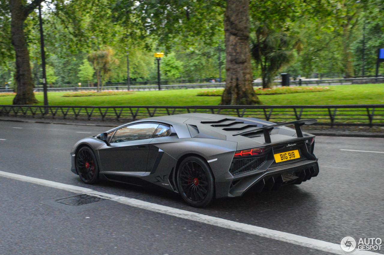 Lamborghini Aventador LP750-4 SuperVeloce