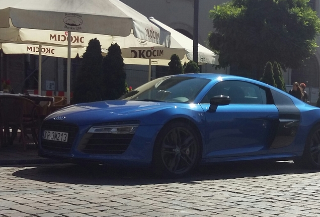 Audi R8 V10 Plus 2013