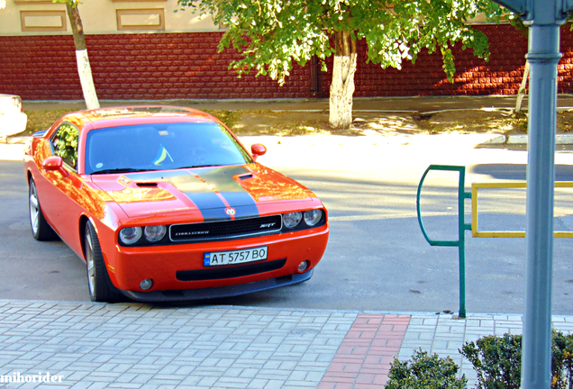 Dodge Challenger SRT-8