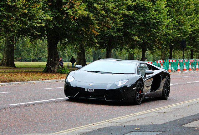 Lamborghini Aventador LP700-4 Roadster