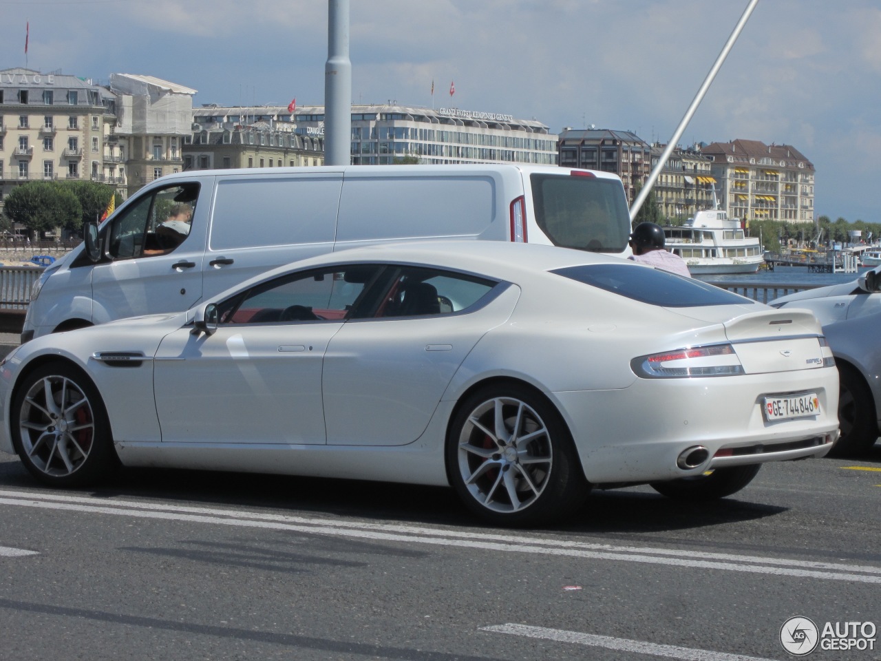 Aston Martin Rapide S