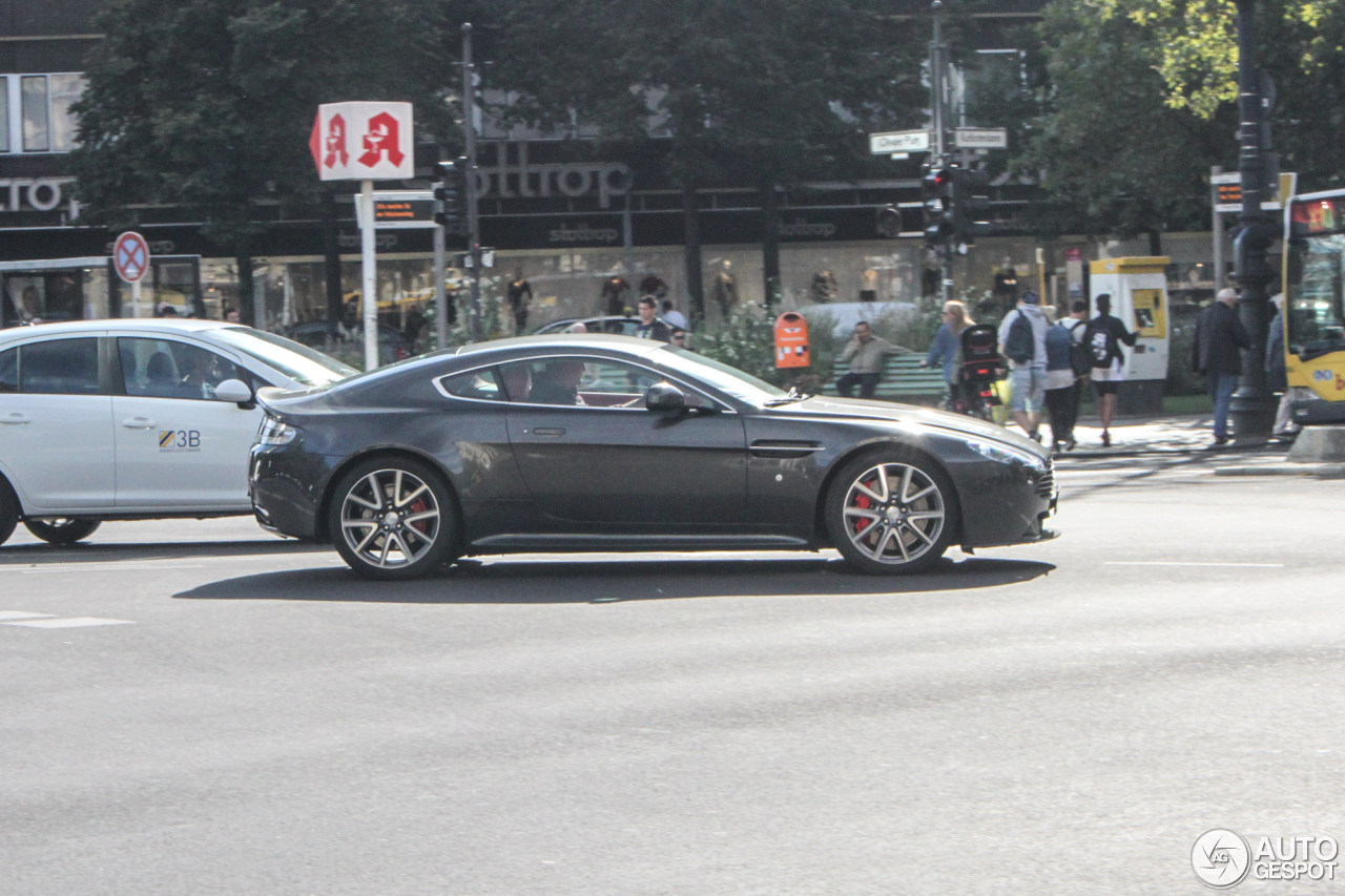 Aston Martin V8 Vantage S